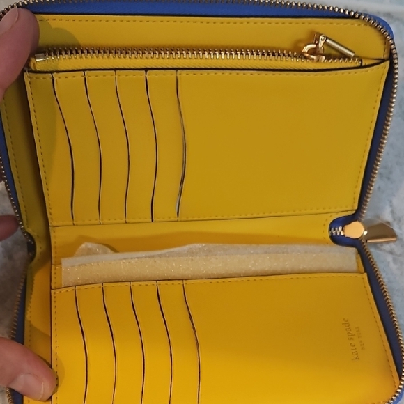 NWT Kate Spade Blue and White Floral Wallet - Picture 4 of 11